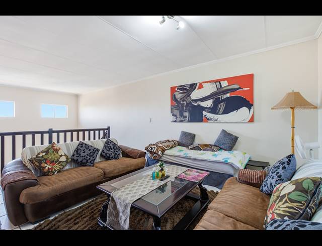 3 BEDROOM APARTMENT FOR SALE IN SUNNINGHILL